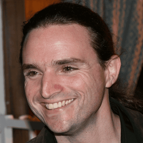 headshot of Noah Cantor