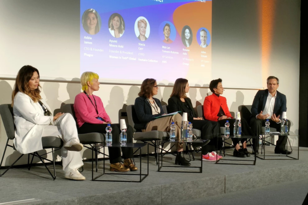 Panelists of the 2025 AWS Summits Paris