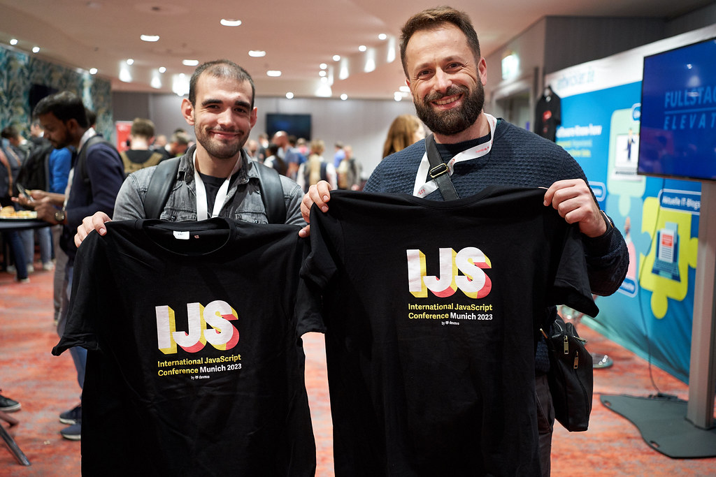 Free tshirt for attendees at International JavaScript Conference