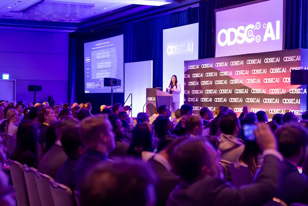 Audiencia abarrotada en una presentación magistral en la conferencia ODSC AI