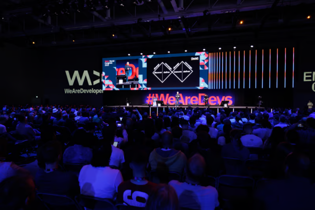 El escenario principal del WeAreDevelopers World Congress